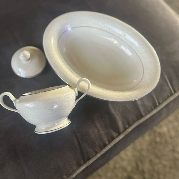 American Manor Real China Chantilly collection dinnerware . - Picture 6 of 14